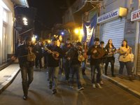 Kritiki Kantada stous dromous tis Mitilinis
