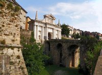 Bergamo_-_The_entrance