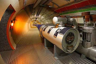 CERN experiment big bang simulation